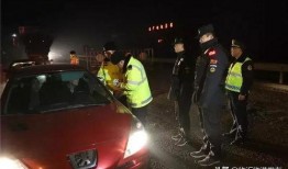 临港警察吃瓜,网络热议背后的人文关怀