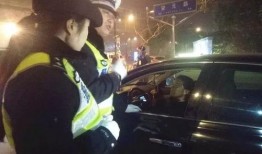 警察美女吃瓜,揭秘警界幕后趣闻